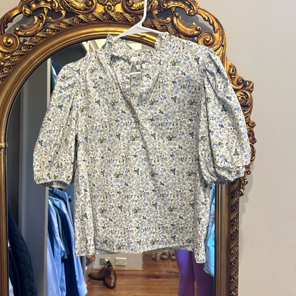Peasant top with the bell sleeves from this season, Tuckernuck. Size small